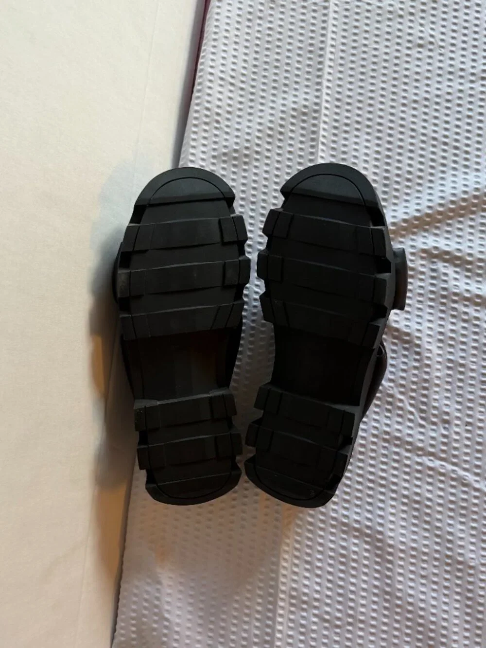 *NWOT* Juicy Couture Black ‘Knotted Bow’ Flip Flop Sandals*